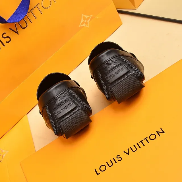 Louis Vuitton Horsebit Loafer Mocassins Pretos em Couro Monogramado Revestido 2