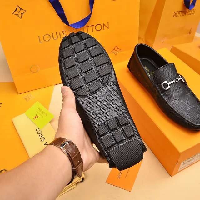 Louis Vuitton Horsebit Loafer Mocassins Pretos em Couro Monogramado Revestido 5