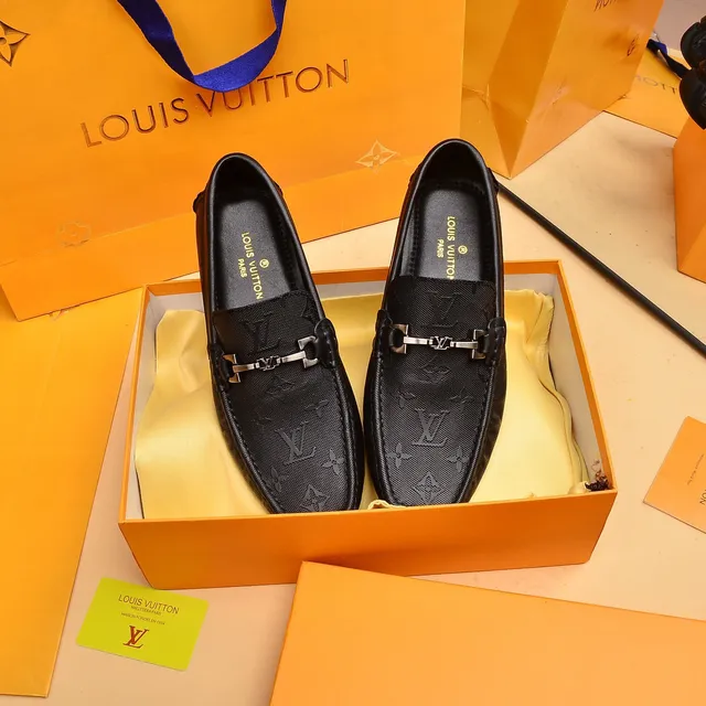 Louis Vuitton Horsebit Loafer Mocassins Pretos em Couro Monogramado Revestido 8