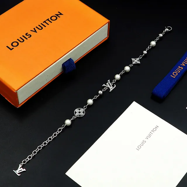 Louis Vuitton Iconic Bracelet سوار فضي لؤلؤ وسلسلة خرز أسود 8