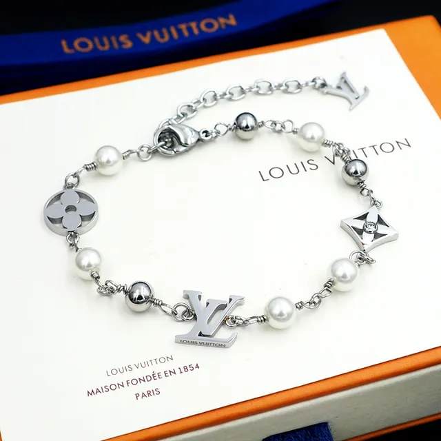 Louis Vuitton Iconic Bracelet سوار فضي لؤلؤ وسلسلة خرز أسود 9