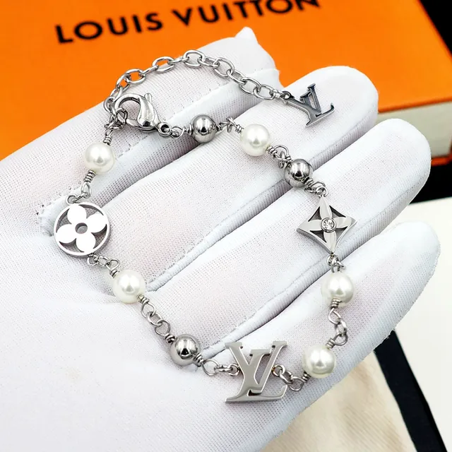 Louis Vuitton Iconic Bracelet سوار فضي لؤلؤ وسلسلة خرز أسود 11