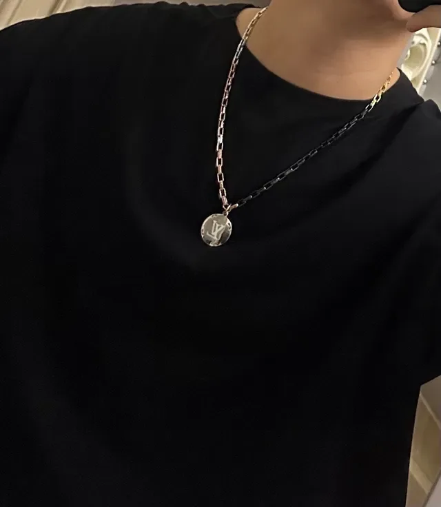 Louis Vuitton Iconic Monogram Multi-Metal Chain Necklace 3