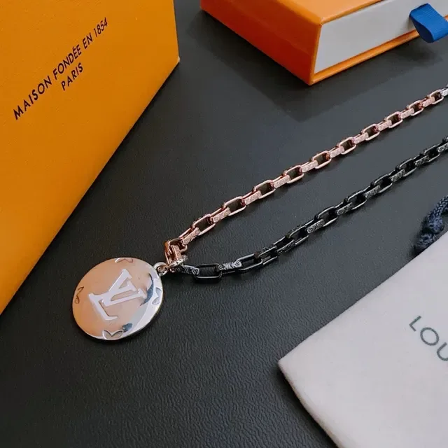Louis Vuitton Iconic Monogram Multi-Metal Chain Necklace 6