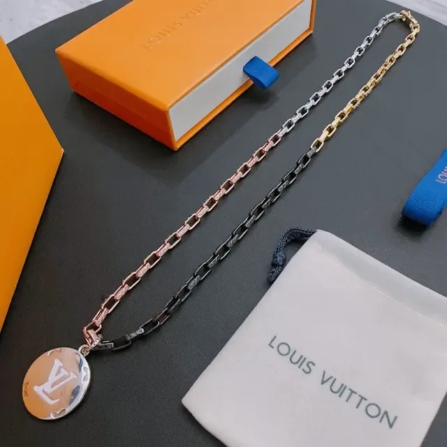 Louis Vuitton Iconic Monogram Multi-Metal Chain Necklace 8