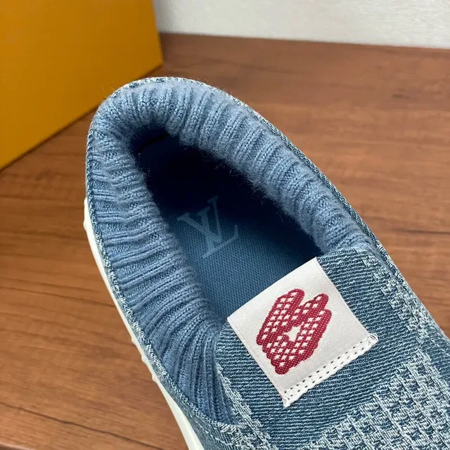 Louis Vuitton Sneakers Slip-On en Tricot à Carreaux Bleu Lifestyle 7