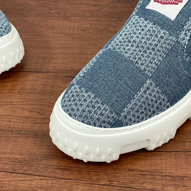 Louis Vuitton Sneakers Slip-On en Tricot à Carreaux Bleu Lifestyle 9