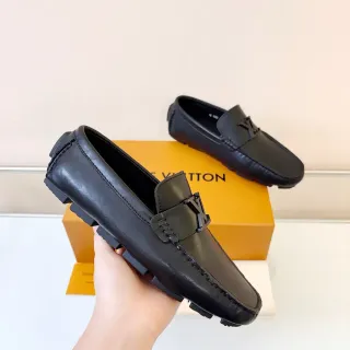Louis Vuitton काली चमड़ी Monogram Buckle लोअफर