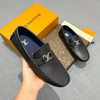Louis Vuitton 乐福鞋 黑色海军蓝 压纹皮革 金属LV扣 乐福鞋