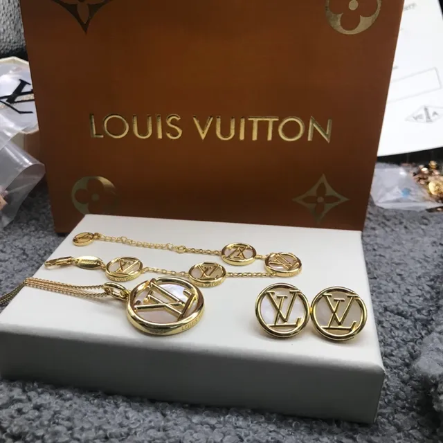 Louis Vuitton LV Circle Gold White Circular Stud Metal Earrings 3