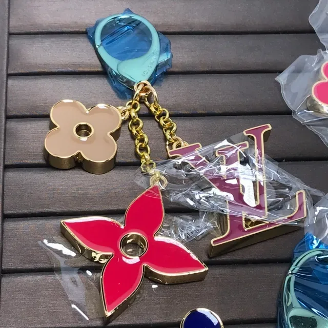 Louis Vuitton LV Flower Pink Blue Enamel-Coated Metal Gold-Tone Outline Jewelry 2