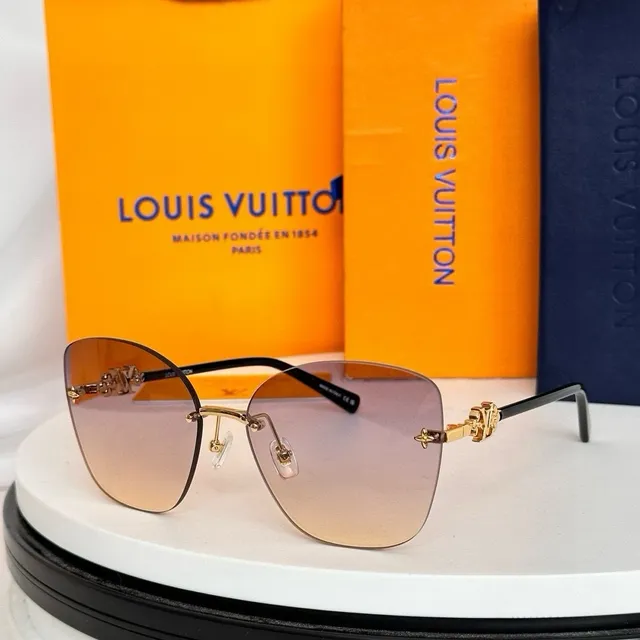 Louis Vuitton LV Gram Square Cat Eye Gafas de sol 5