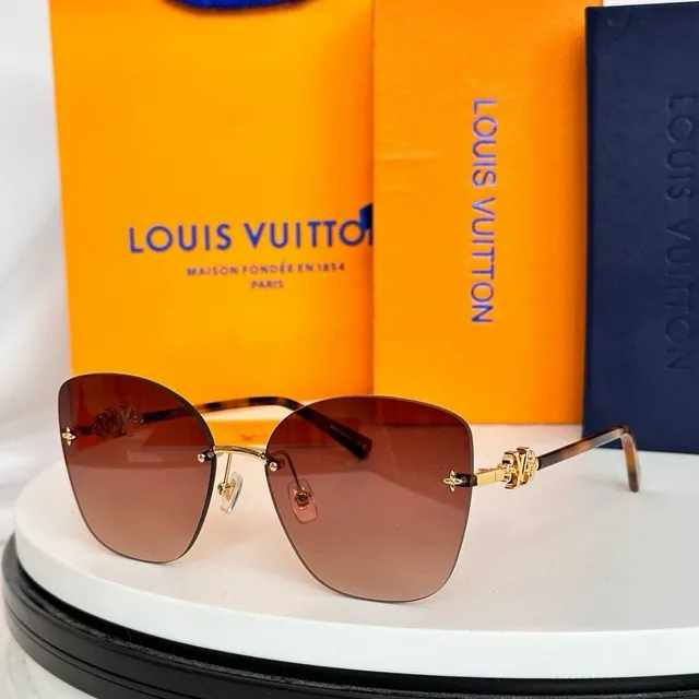 Louis Vuitton LV Gram Square Cat Eye Gafas de sol 6
