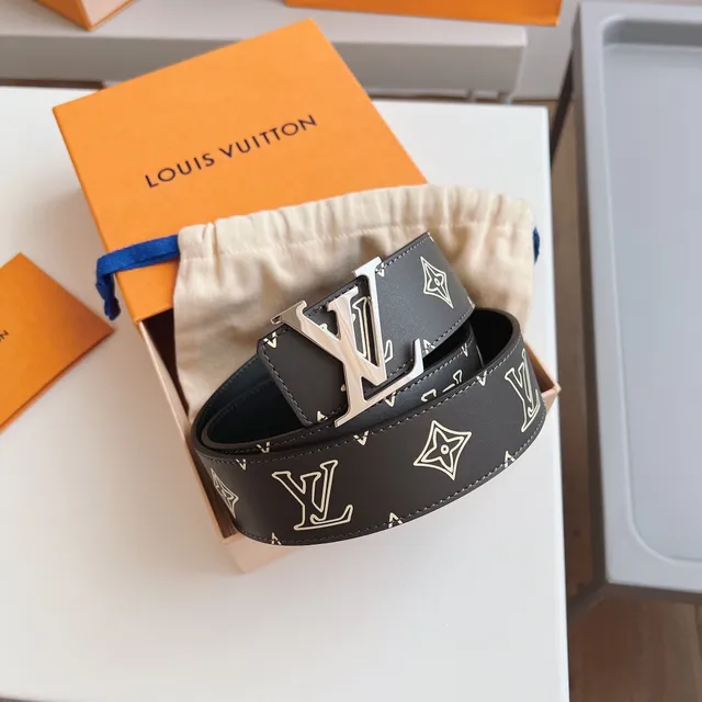 Louis Vuitton LV Initiales Monogram चमड़े की बेल्ट 9