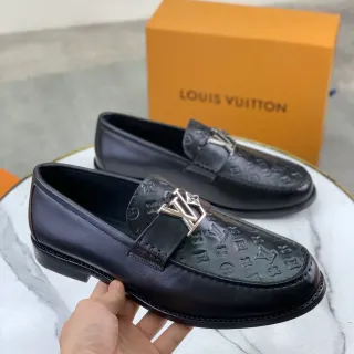 लुई विट्टन LV काले मोनोग्राम-एम्बॉस्ड लेदर लोफर