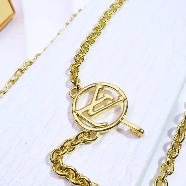 Louis Vuitton LV Star Gold Chain Bracelet 3