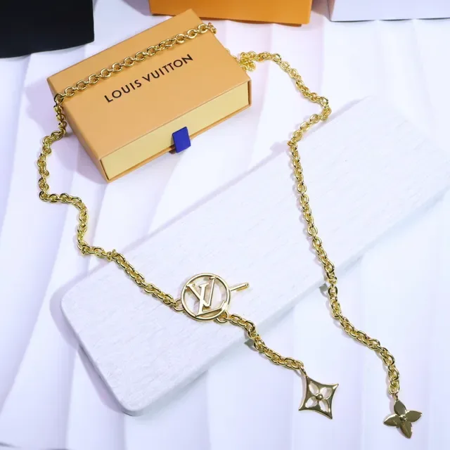 Louis Vuitton LV Star Gold Chain Bracelet 7