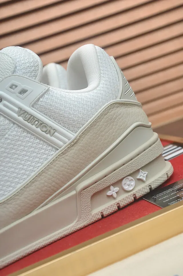 Louis Vuitton LV Trainer بيج أبيض هيكلية متعددة الطبقات ميد سول نسيج سويد جلد ترصيف أحذية لايف ستايل 2