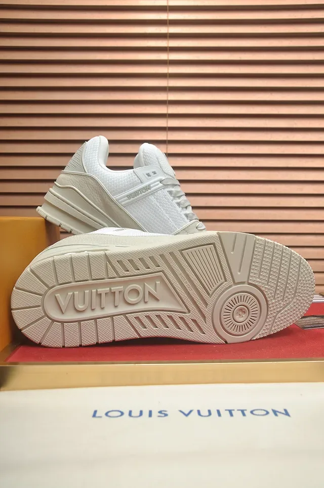 Louis Vuitton LV Trainer بيج أبيض هيكلية متعددة الطبقات ميد سول نسيج سويد جلد ترصيف أحذية لايف ستايل 3