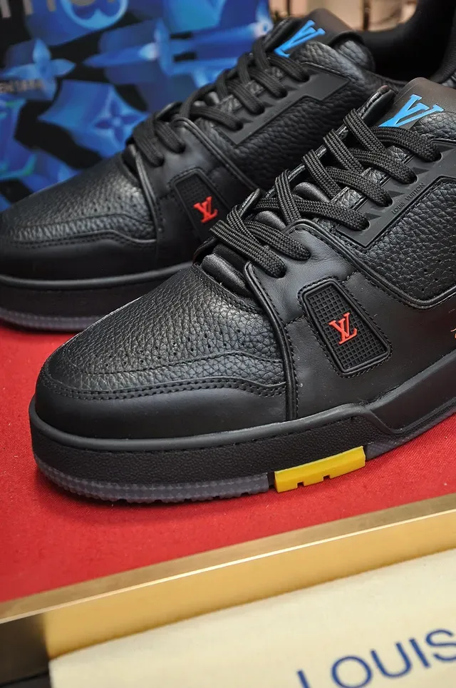 Louis Vuitton LV Trainer Black Gold Pebbled Leather Upper Chunky Platform Sole Lifestyle Sneakers 2