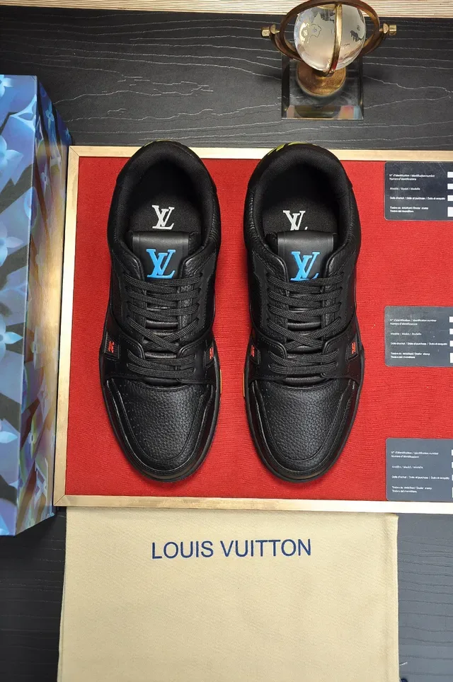 Louis Vuitton LV Trainer Black Gold Pebbled Leather Upper Chunky Platform Sole Lifestyle Sneakers 9