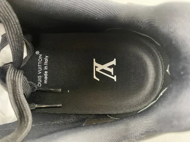 Louis Vuitton LV Trainer Tênis Lifestyle Preto Cinza Monograma Lona Couro Pebbled 8