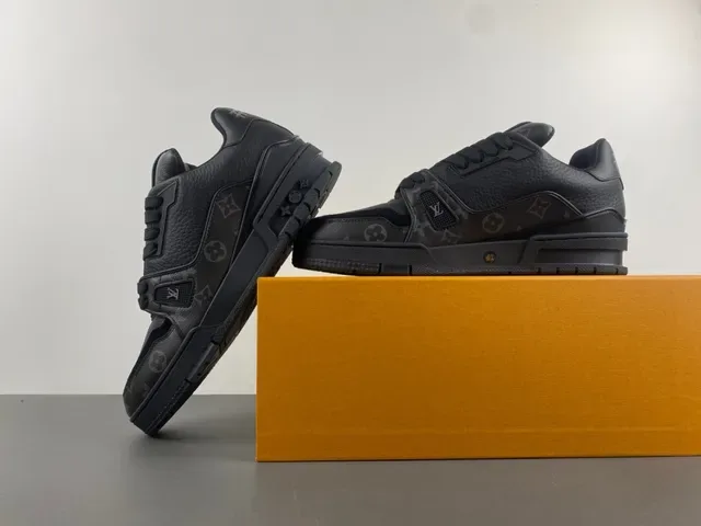 Louis Vuitton LV Trainer Tênis Lifestyle Preto Cinza Monograma Lona Couro Pebbled 14