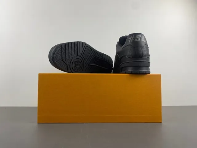 Louis Vuitton LV Trainer Tênis Lifestyle Preto Cinza Monograma Lona Couro Pebbled 16