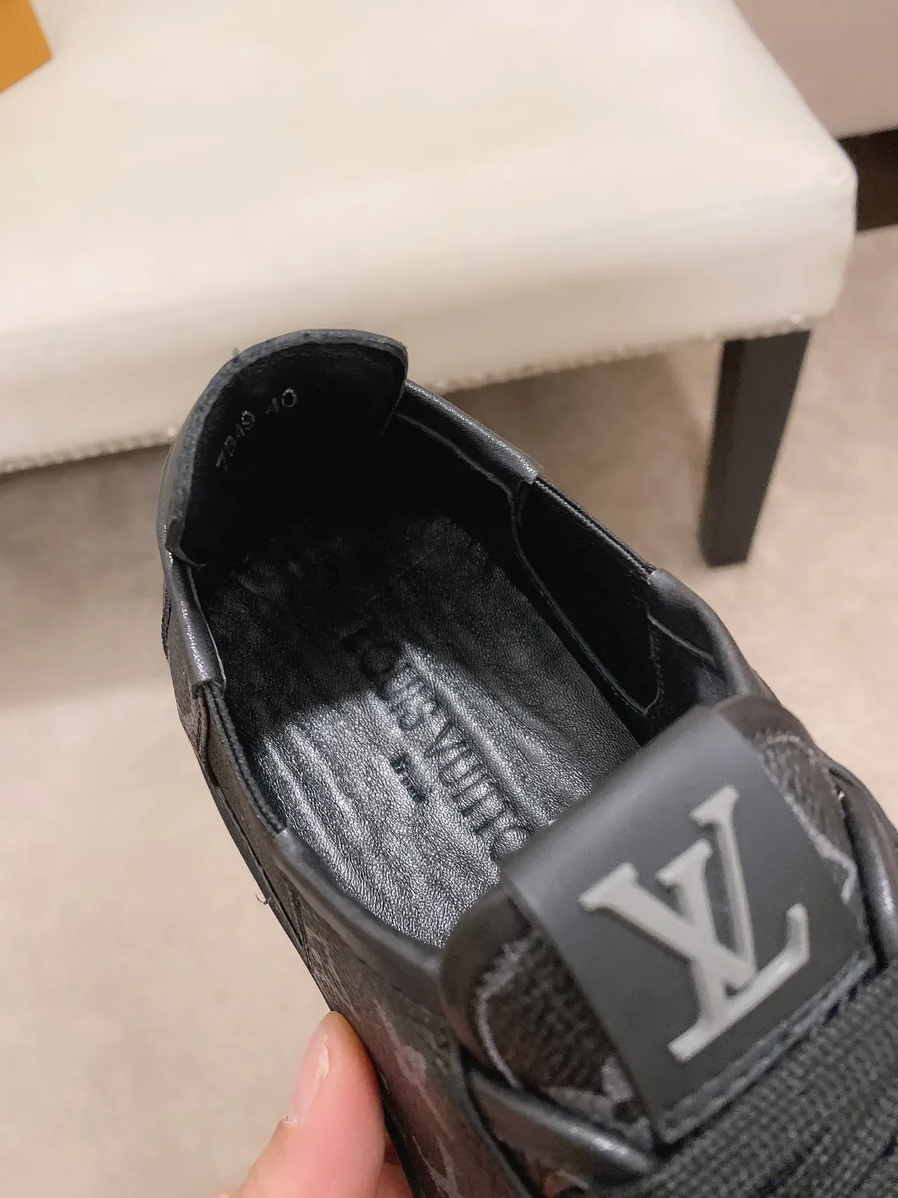 Louis Vuitton LV Trainer Sneakers Lifestyle Noires Monogramme Cuir Elastique Lateral 5