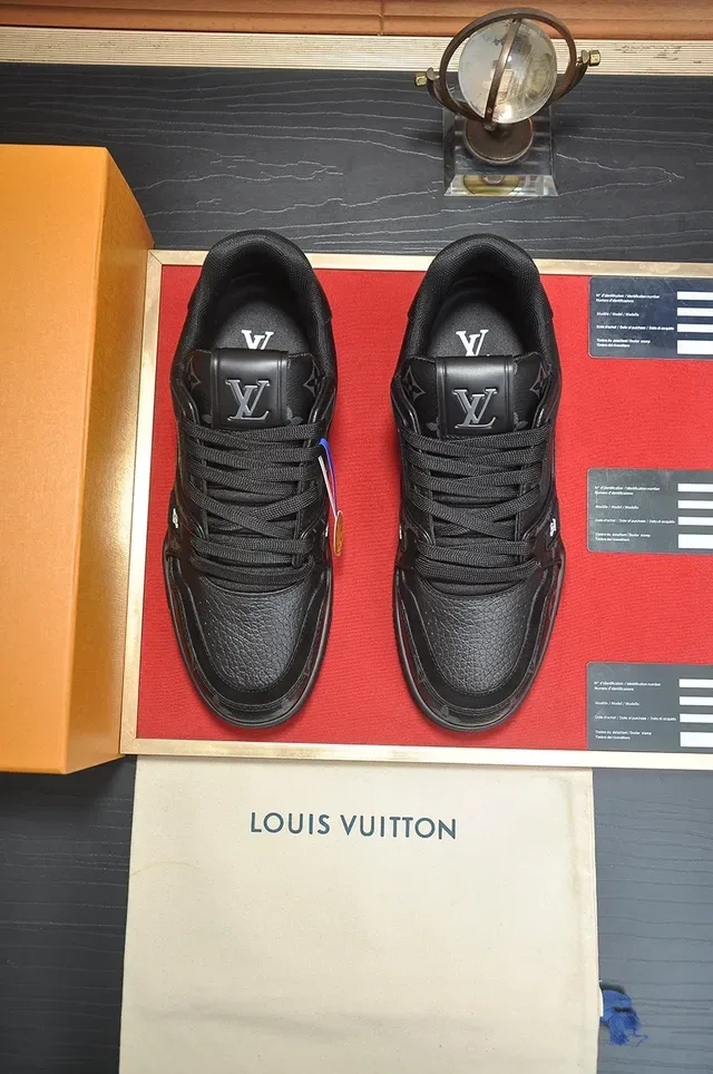 لويس فتون LV Trainer أحذية رياضية lifestyle سوداء جلد مونوغرام قاعدة سميكة 5