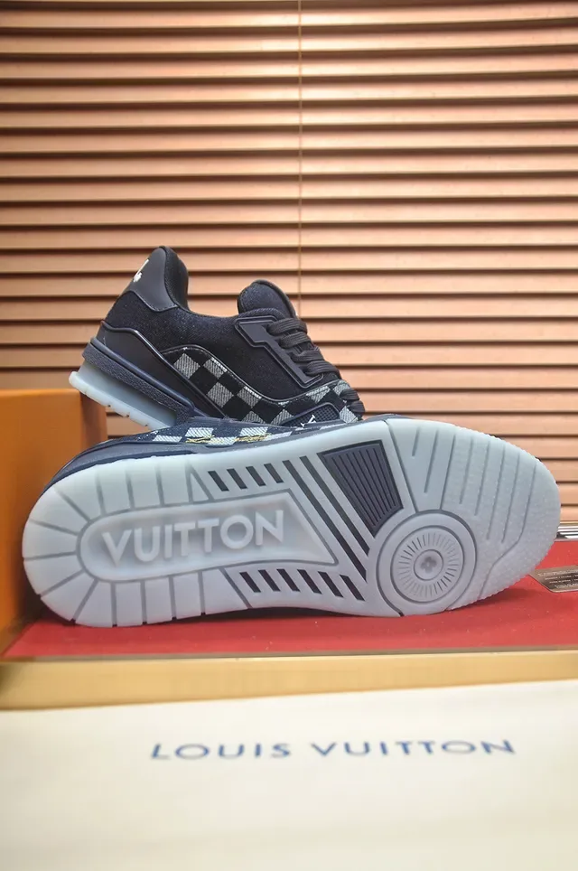 লুইস ভিটন LV Trainer কালো সাদা চেকারবোর্ড মনোগ্রাম উপরের লোগো প্ল্যাক স্ট্র্যাপ লাইফস্টাইল স্নিকার্স 3