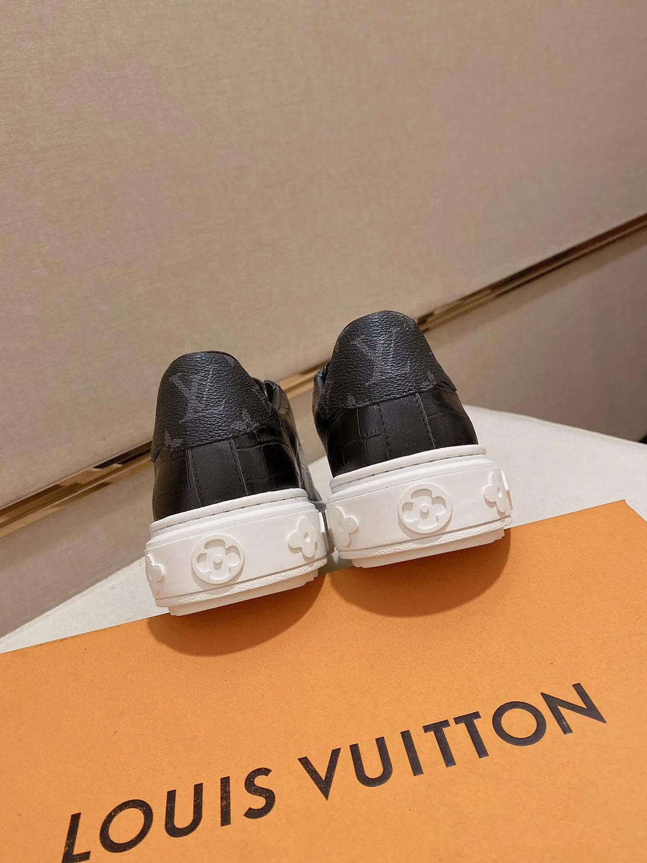 Louis Vuitton LV Trainer Black White Crocodile-Embossed Leather Platform Sole Lifestyle Sneakers 2