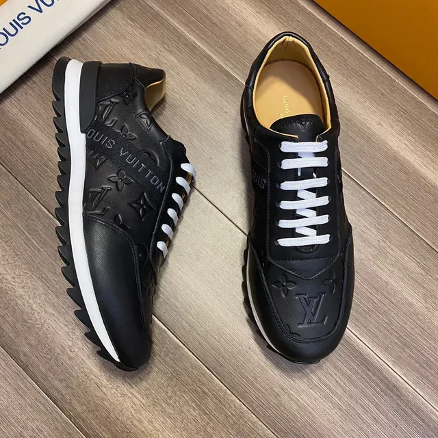 Louis Vuitton LV Trainer Noir Blanc Monogram Embossé Cuir Lacets Contrastés Sneakers Lifestyle 7