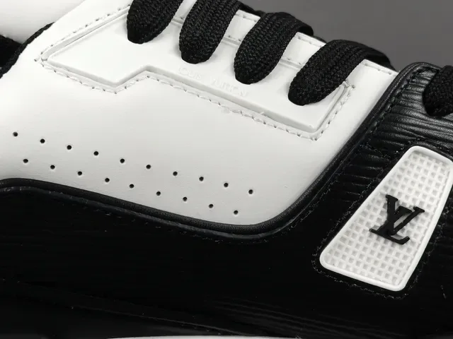 Louis Vuitton LV Trainer Black White Low-Top Layered Leather And Textured Overlays Lifestyle Sneakers 4