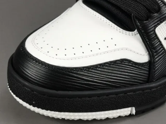 Louis Vuitton LV Trainer Black White Low-Top Layered Leather And Textured Overlays Lifestyle Sneakers 9
