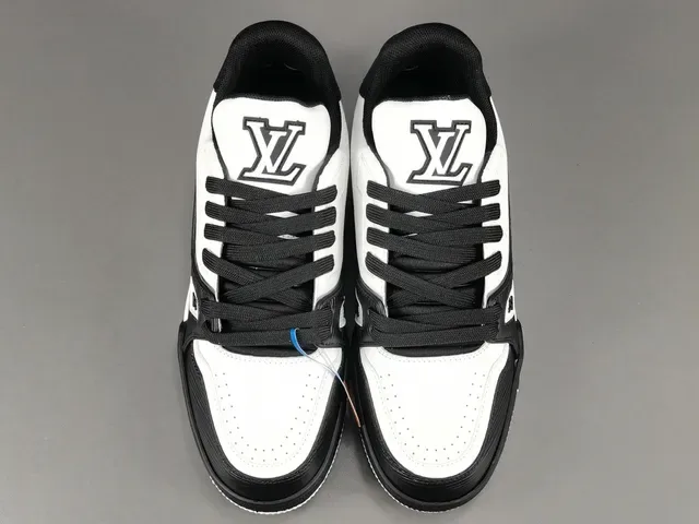 Louis Vuitton LV Trainer Black White Low-Top Layered Leather And Textured Overlays Lifestyle Sneakers 16