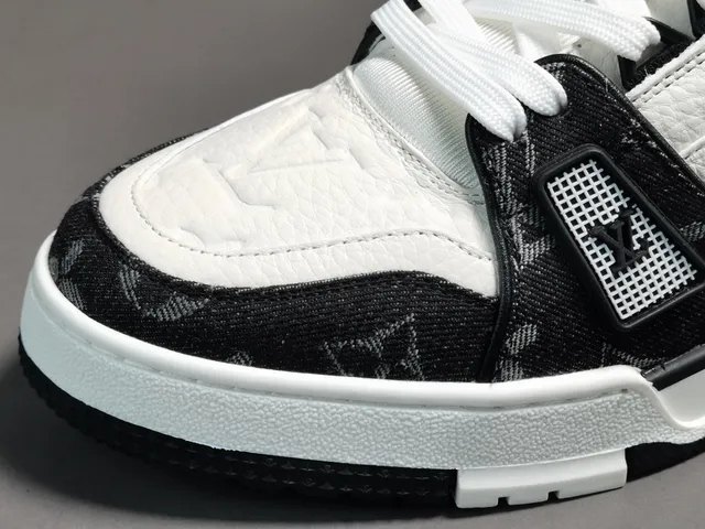Louis Vuitton LV Trainer Black White Monogrammed Textile Layered Leather And Fabric Upper Lifestyle Sneakers 6