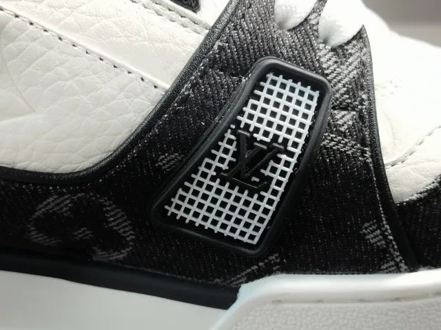 Louis Vuitton LV Trainer Black White Monogrammed Textile Layered Leather And Fabric Upper Lifestyle Sneakers 9