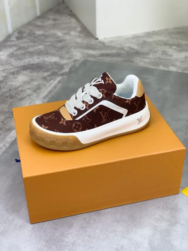 Louis Vuitton LV Trainer Marron Beige Monogramme Canvas Semelle Gomme Lifestyle Sneakers 4
