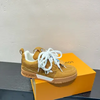 Louis Vuitton LV Trainer Marrón Blanco Superior de Ante y Malla en Capas Esculpido Suela Multicolor de Tonos Sneakers Lifestyle