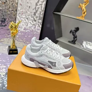 Louis Vuitton LV Trainer Gris Púrpura Capas de Malla Y Sobrecapas Sintéticas Midsole Esculpido Blanco Sneakers de Estilo de Vida