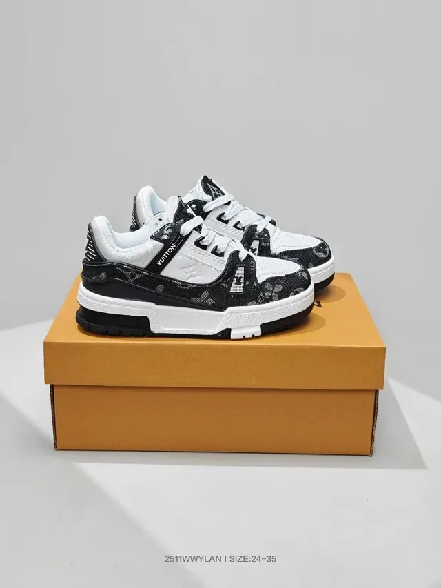 Louis Vuitton LV Trainer Vert Blanc Fermeture Multi-Strap Semelle Chunky Plateforme Sneakers Lifestyle 20