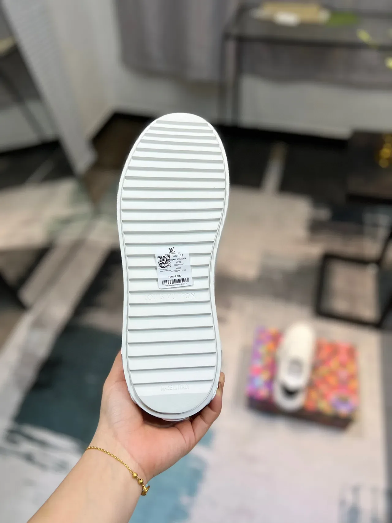 লুইস ভিটন LV Trainer সাদা কালো এমবসড মনোগ্রাম লো-টপ লাইফস্টাইল স্নিকার 9