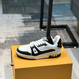 Louis Vuitton LV Trainer blanco negro Monogram Leather Asymmetric Strap Lifestyle Sneakers