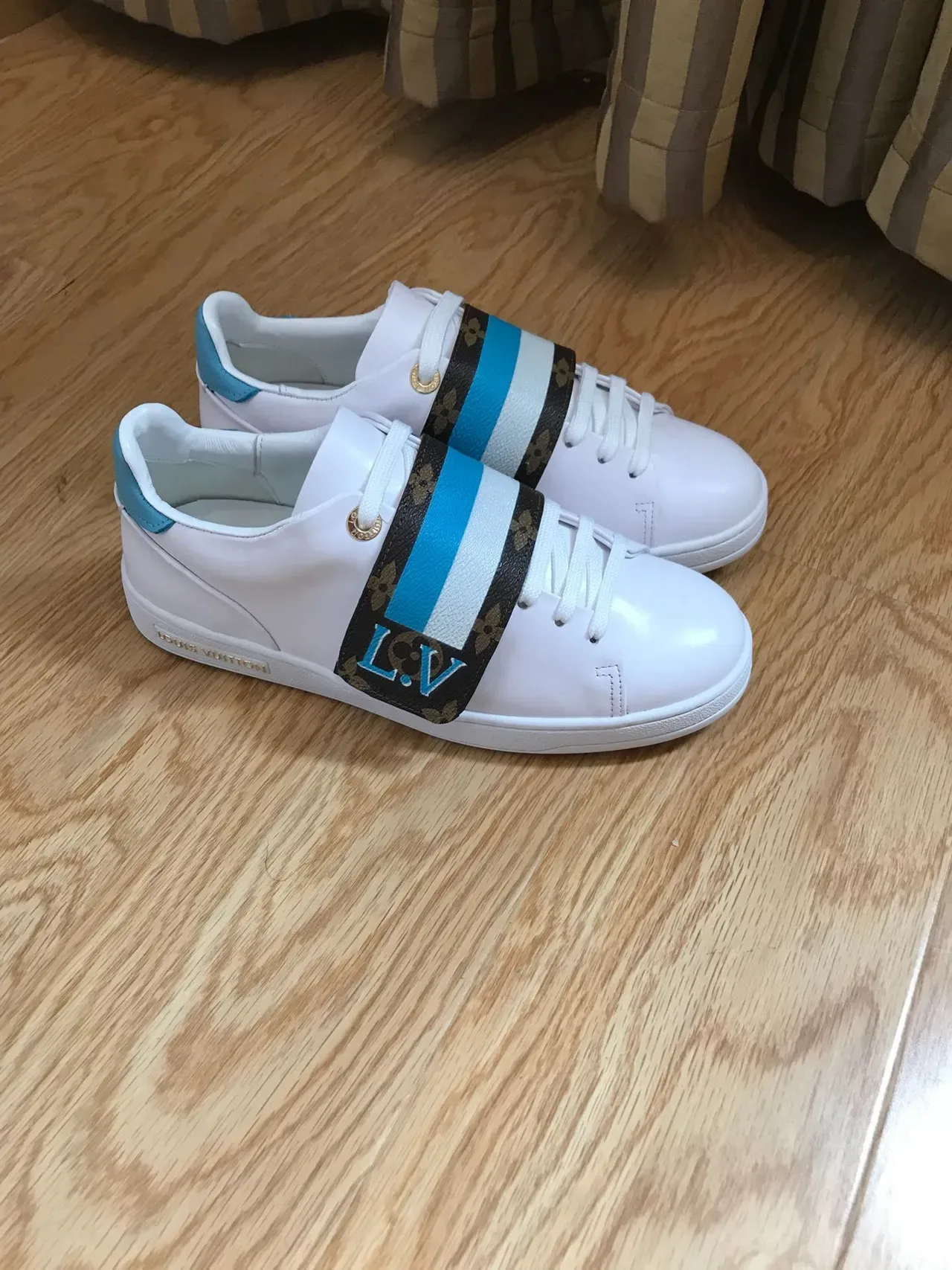 Louis Vuitton LV Trainer White Blue Leather Monogram Stripe Band Lifestyle Sneakers 3
