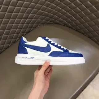 Louis Vuitton LV Trainer Blanco y Azul Monogrammed Textil Bloqueado de Color Sneakers de Estilo de Vida