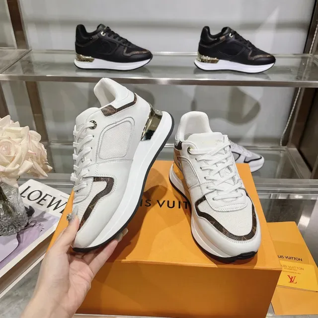 Louis Vuitton LV Trainer Blancs et Marrons Cuir et Monogram Canvas Sneakers Lifestyle 3