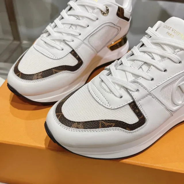 Louis Vuitton LV Trainer Blancs et Marrons Cuir et Monogram Canvas Sneakers Lifestyle 6