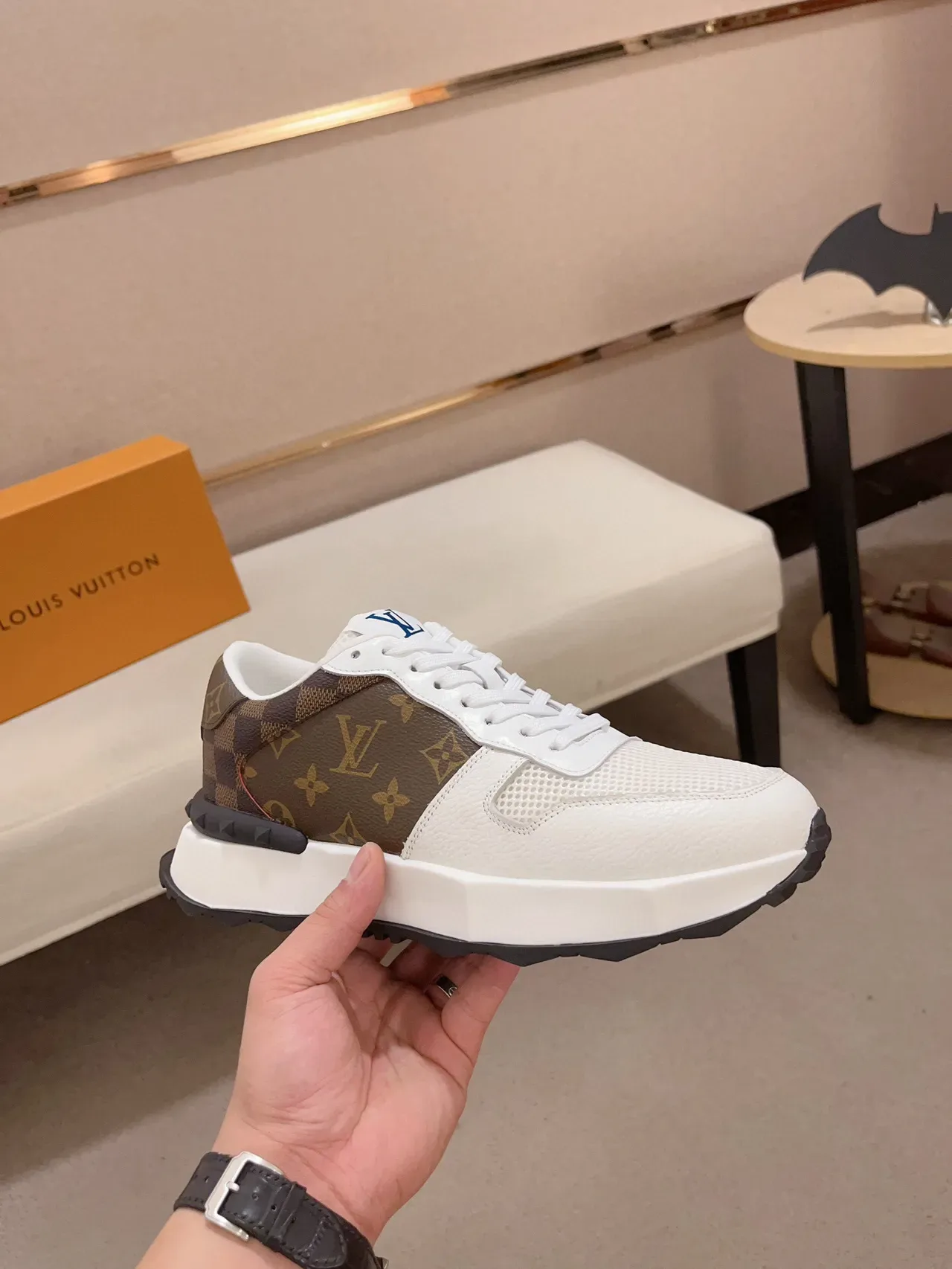 Louis Vuitton LV Trainer Blancs Marrons Monogram Toile Maille Perforée Lifestyle Sneakers 4