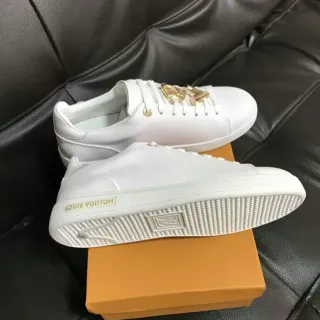 Louis Vuitton LV Trainer Blancos con Oro Cuero Hardware Estilo de Vida Zapatillas